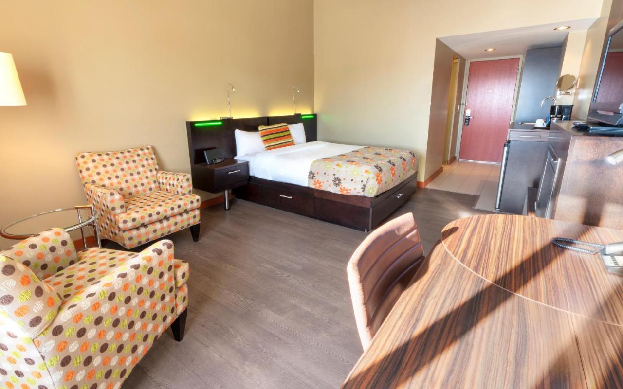 Hotel Must Aeroport De Par Jaro 4*